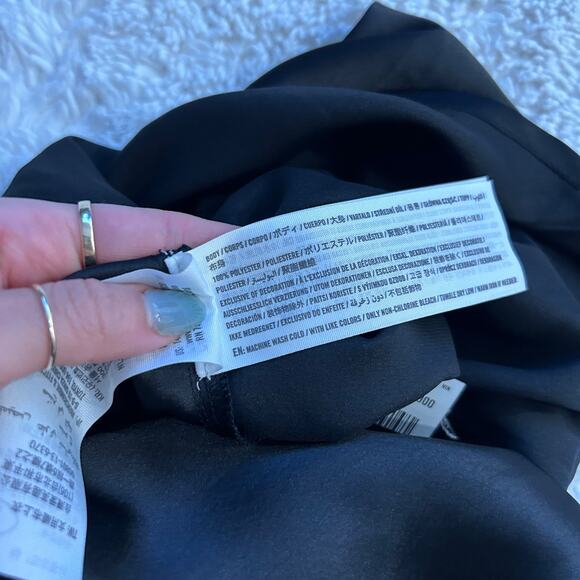 ABERCROMBIE & FITCH, Women's M, Black Cami Top, Satin Look Polyester, NWT - Picture 7 of 7